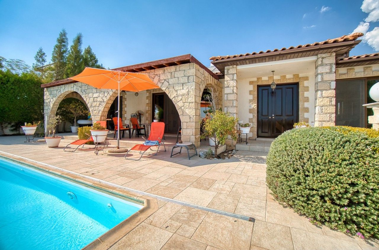 Bungalow in Paphos, Cyprus, 216 m² - picture 5