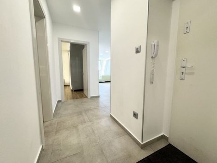 Flat in Budapest, Hungary, 72 m² - picture 2