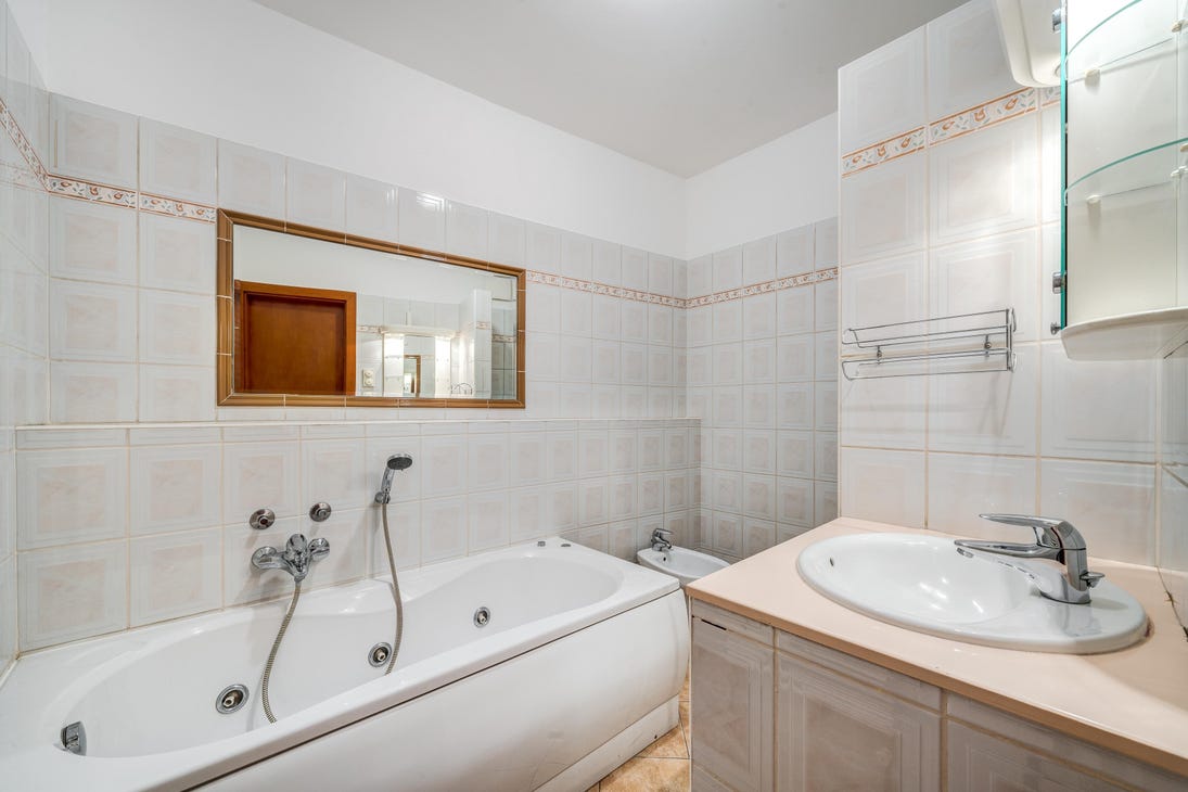 Flat in Budapest, Hungary, 149 m² - picture 9