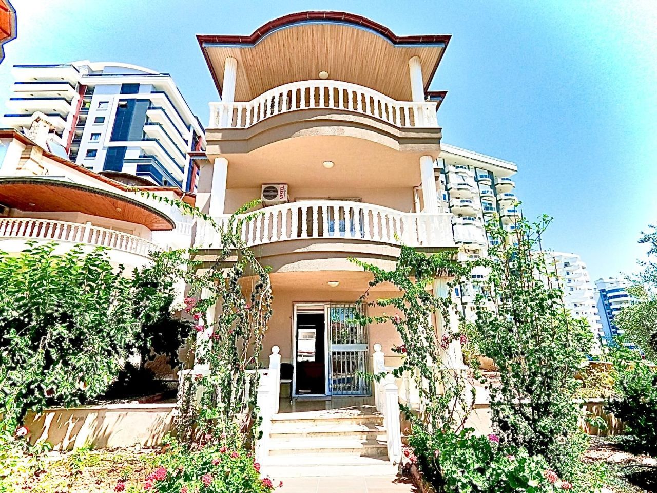 Villa à Alanya, Turquie, 300 m² - image 1