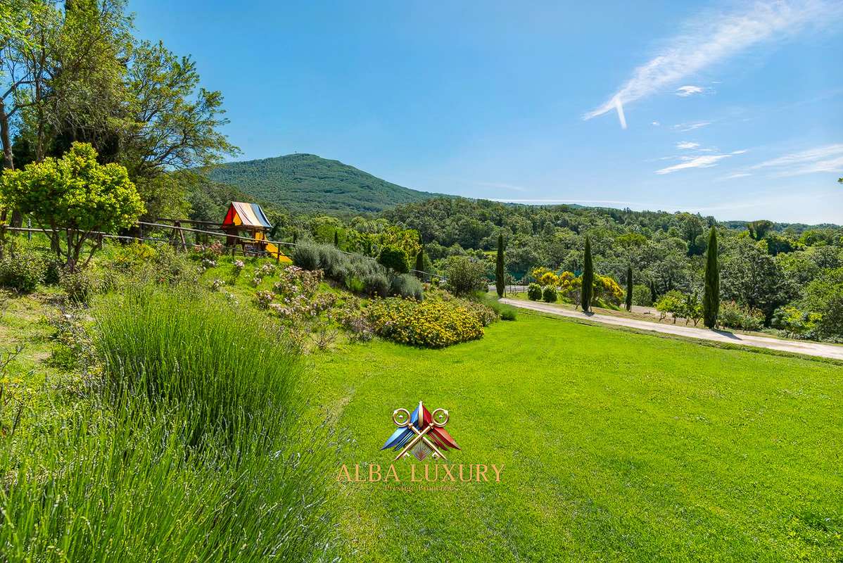 Villa in Sarteano, Italy, 400 m² - picture 8