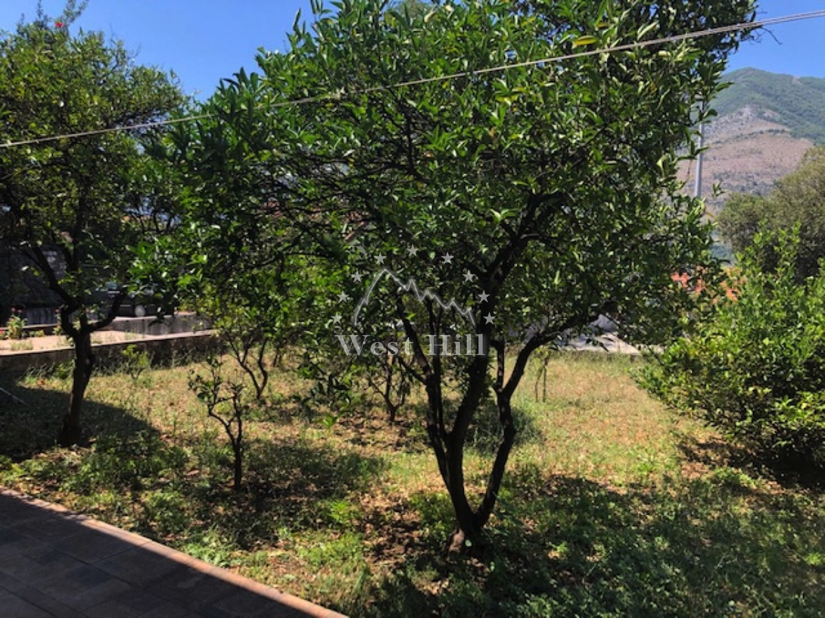 House in Dobrota, Montenegro, 250 m² - picture 6