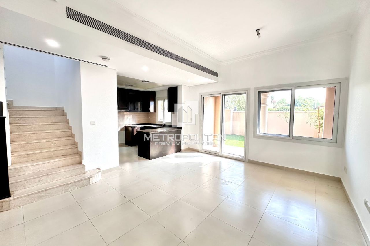 Townhouse a Dubai, EAU, 176 m² - foto 1