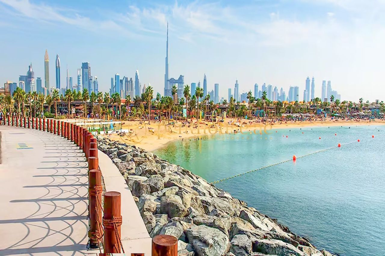 Terrain à Dubaï, EAU, 3 701 m² - image 7