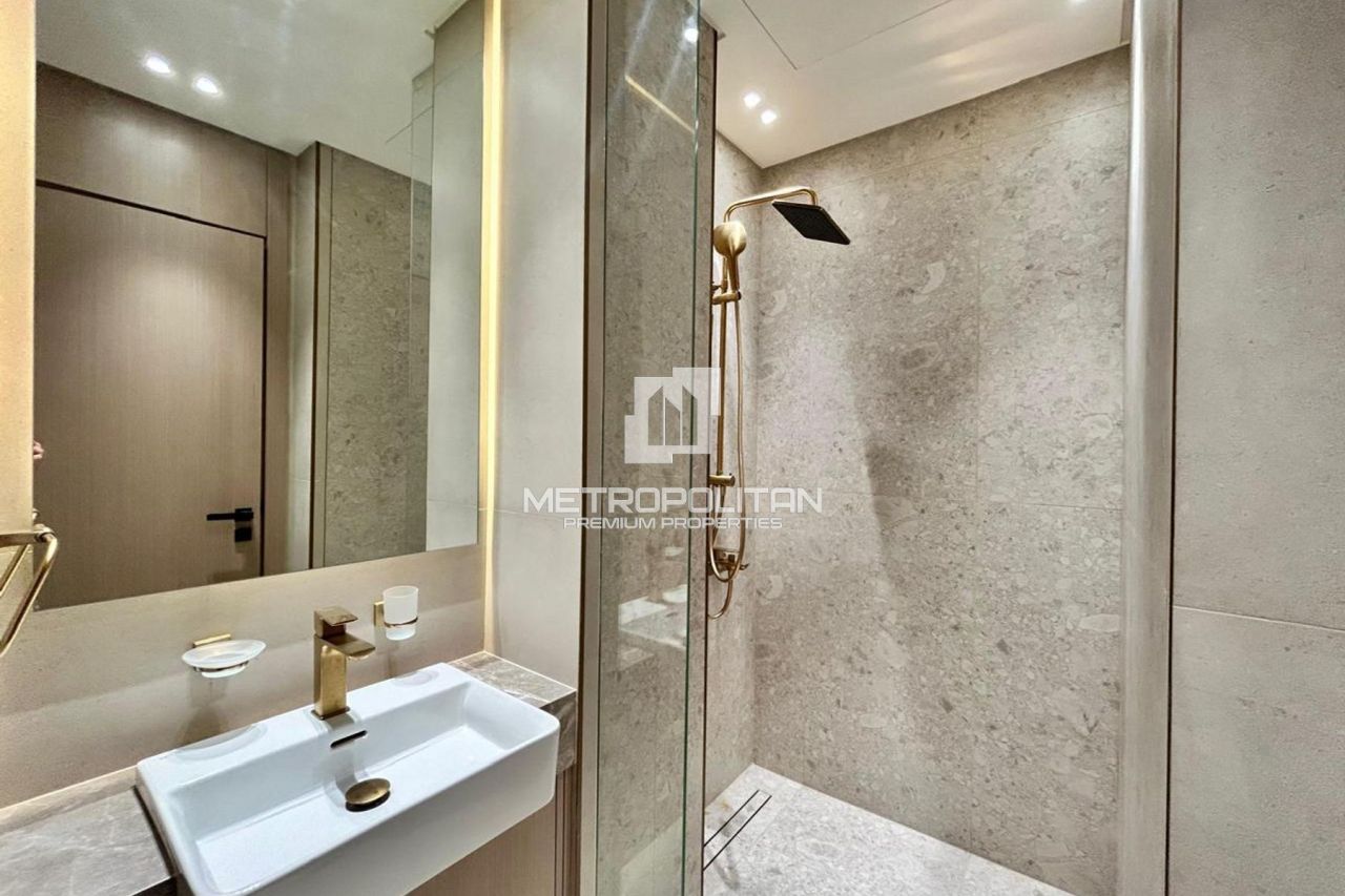 Apartment in Dubai, UAE, 46 m² - picture 9