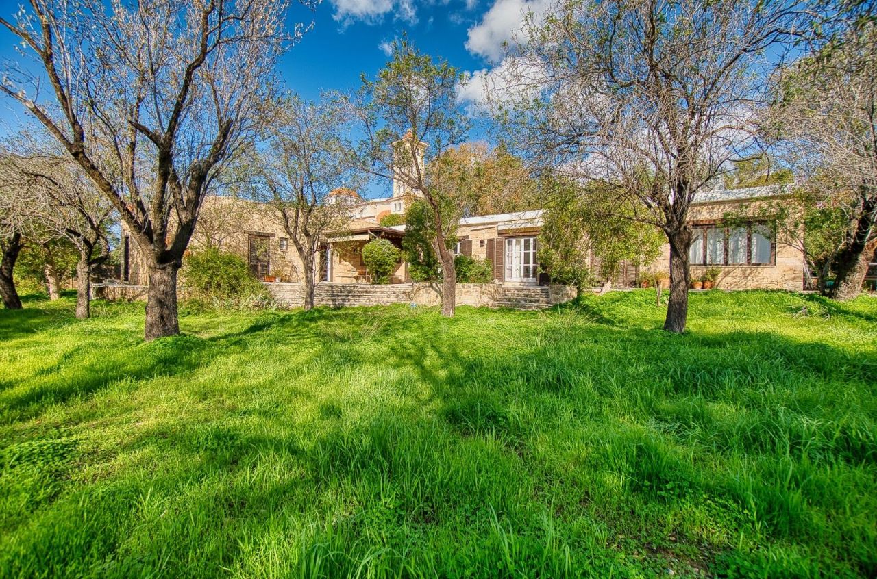 Bungalow in Paphos, Zypern, 252 m² - Foto 1