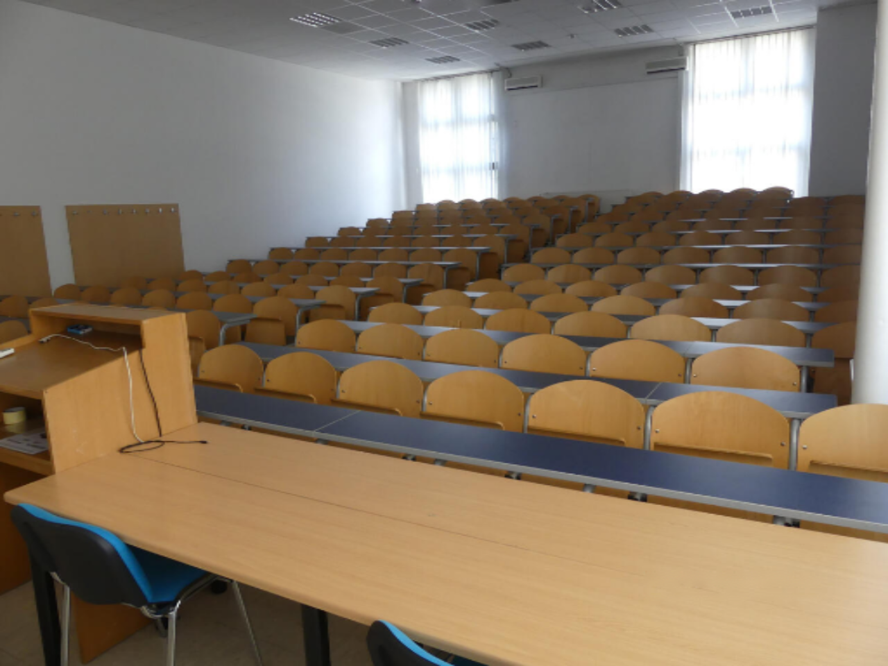 Oficina en Liubliana, Eslovenia, 468 m² - imagen 1