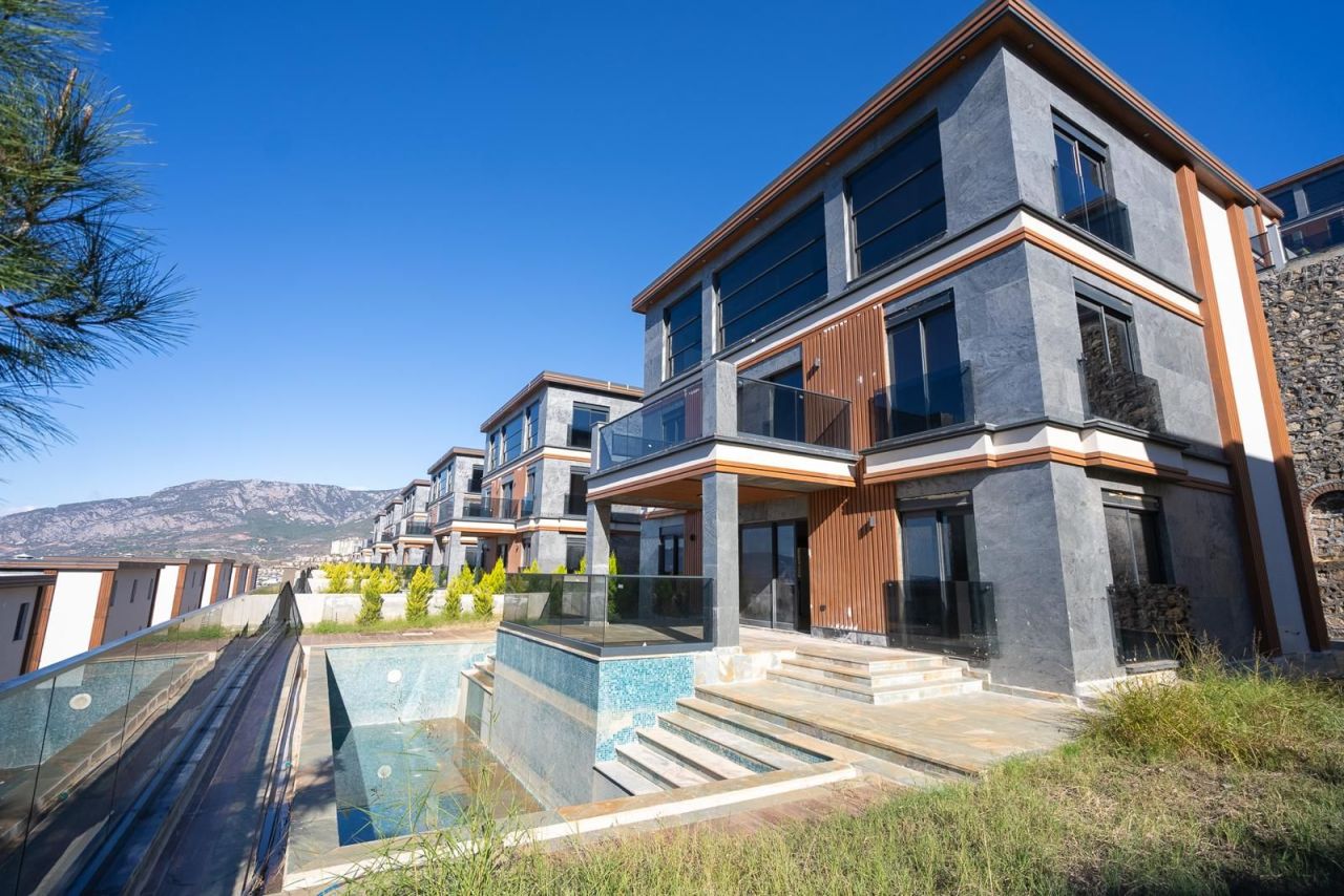 Villa à Alanya, Turquie, 250 m² - image 1