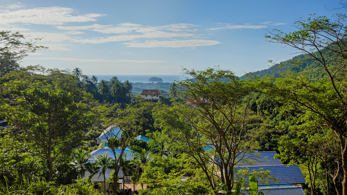 Casa adosada en Phuket, Tailandia, 213 m² - imagen 1