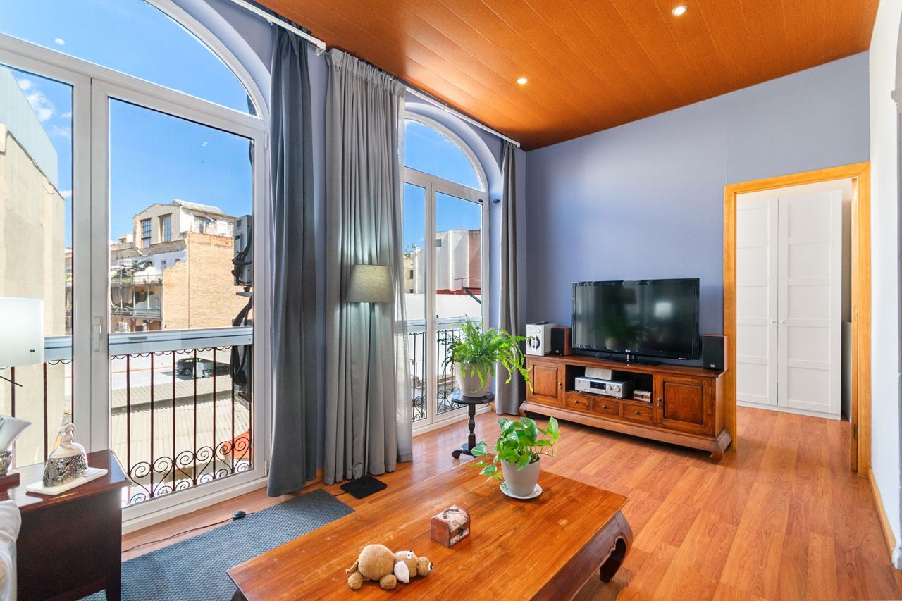 Flat in Barcelona, Spain, 150 m² - picture 4