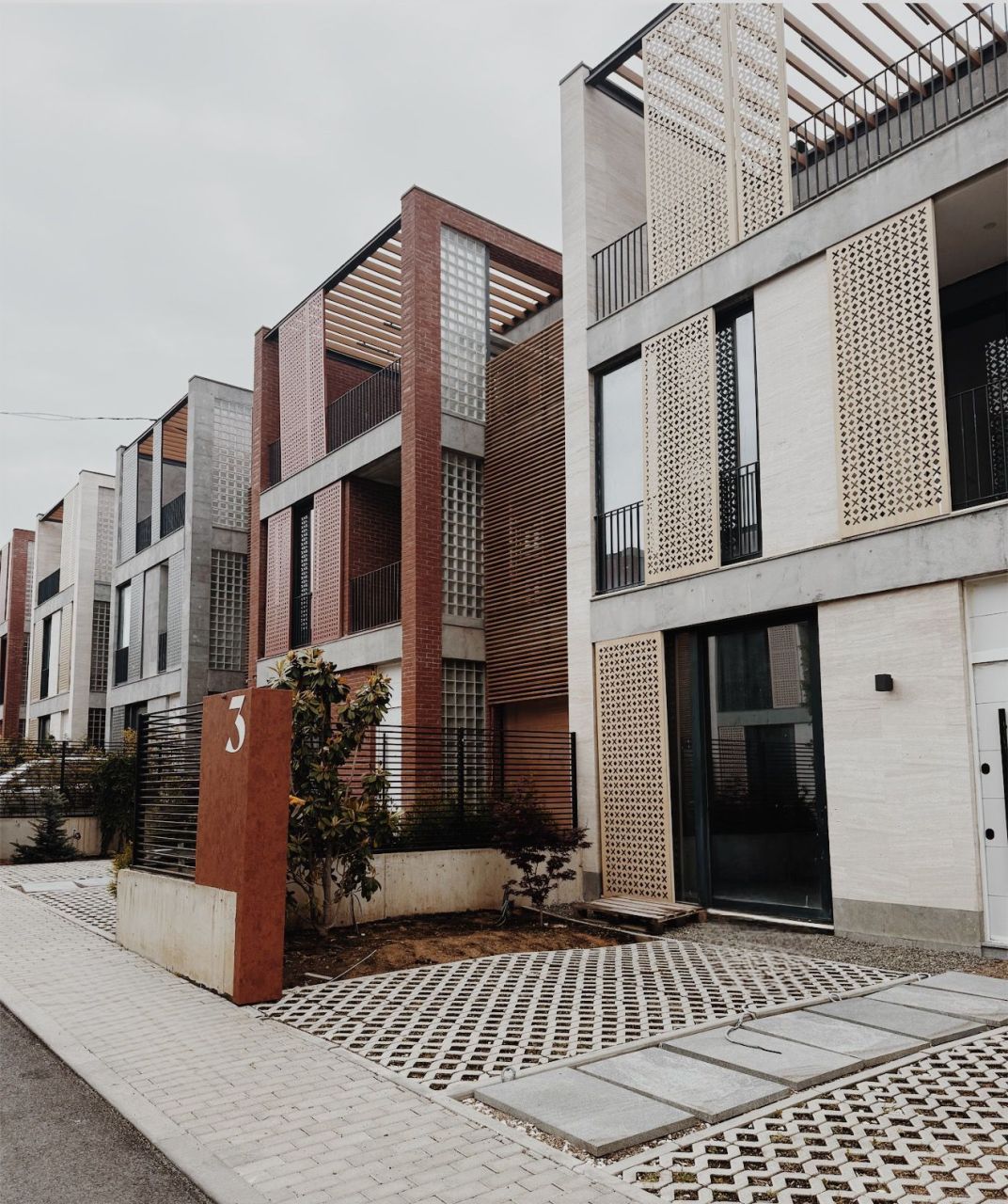Casa en Tbilisi, Georgia, 385 m² - imagen 1