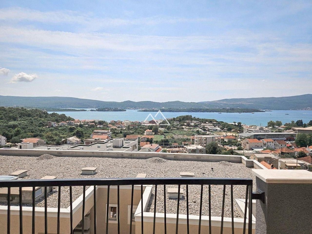 Apartment in Tivat, Montenegro, 87 m² - picture 1
