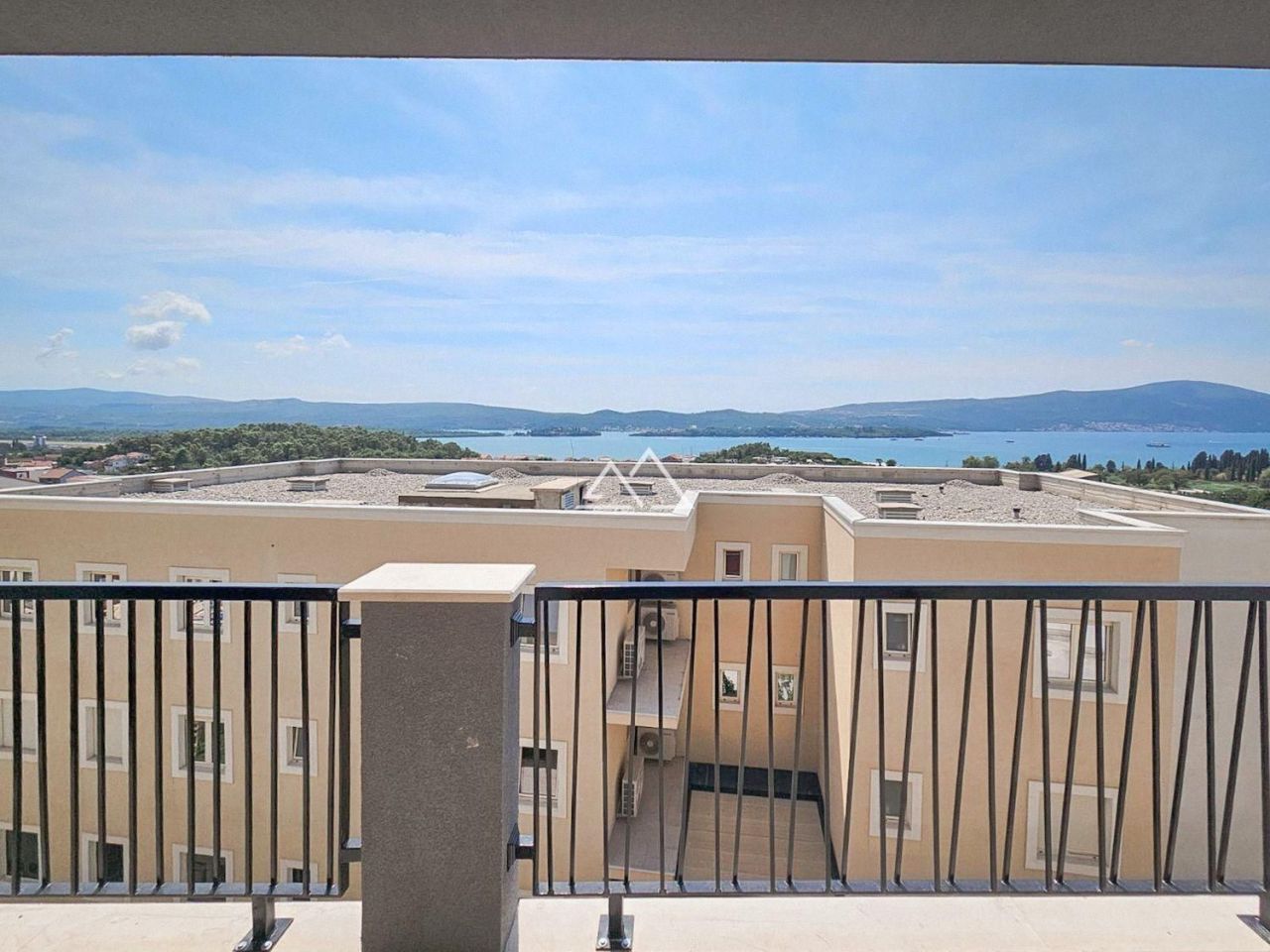 Apartment in Tivat, Montenegro, 43 m² - Foto 1