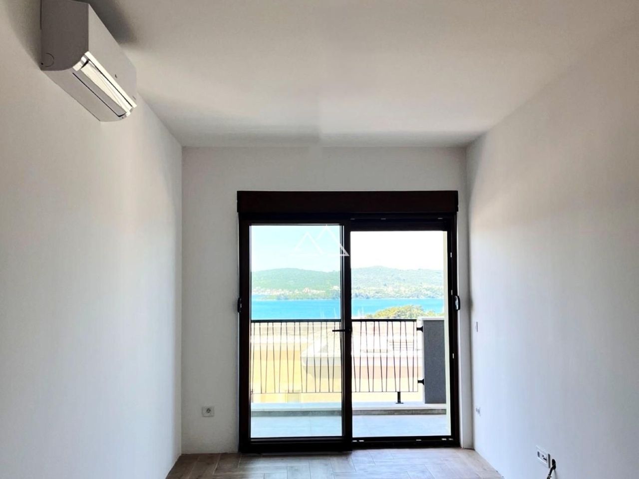Apartment in Tivat, Montenegro, 43 m² - picture 13