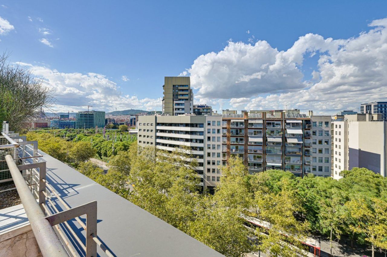 Flat in Barcelona, Spain, 78 m² - picture 17