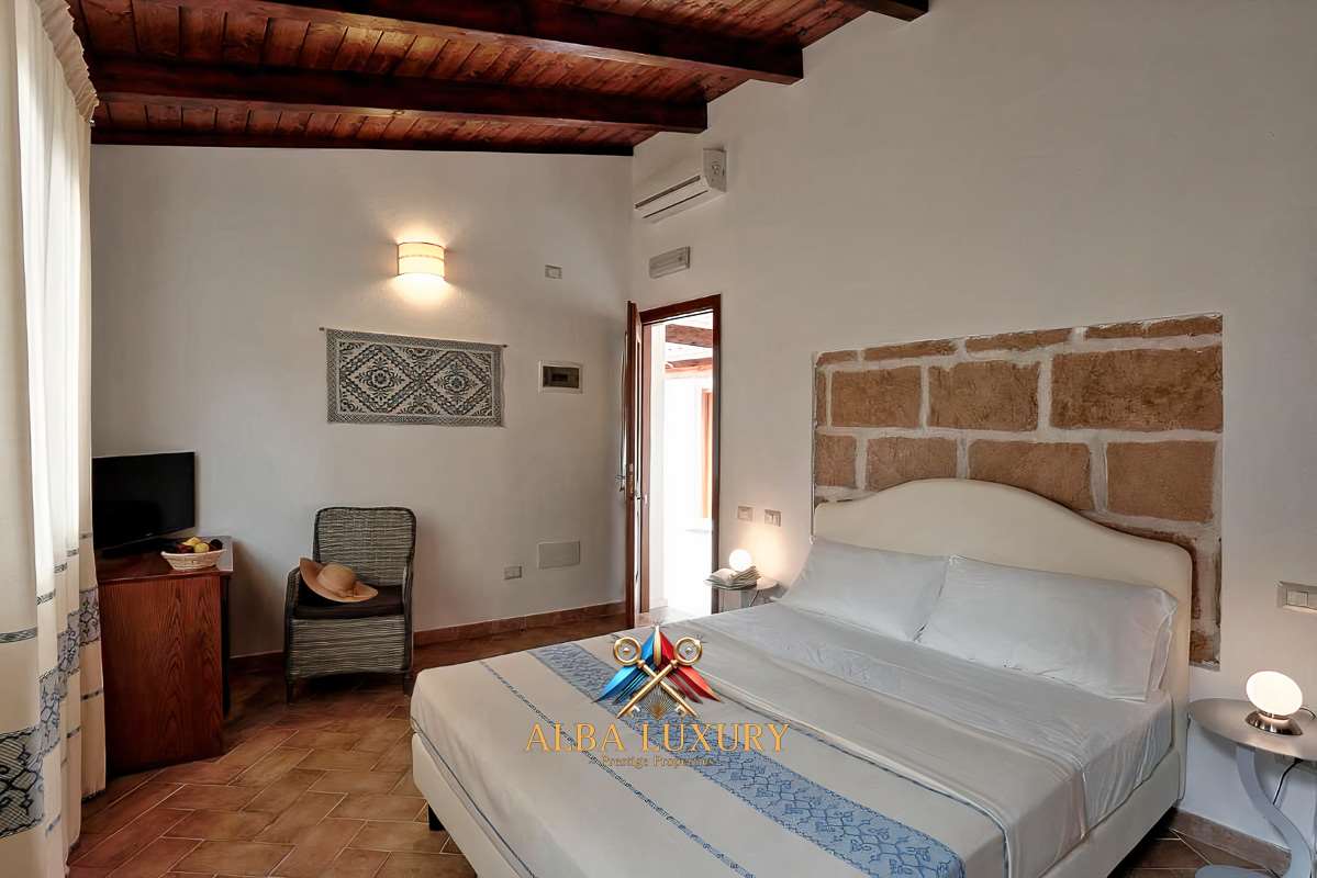 Villa in Alghero, Italy, 900 m² - picture 11