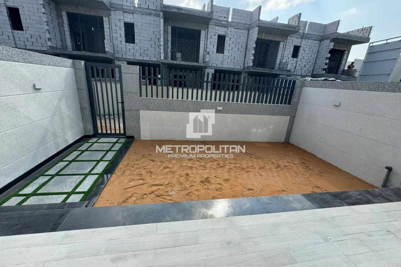 Townhouse in Dubai, UAE, 297 m² - picture 15