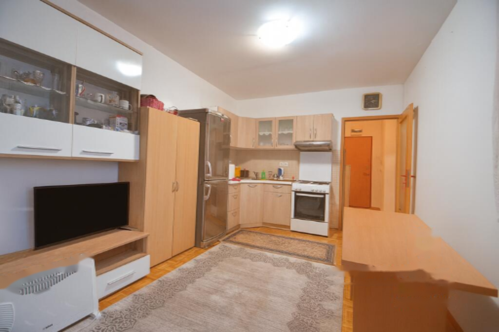 Piso en Liubliana, Eslovenia, 44 m² - imagen 1