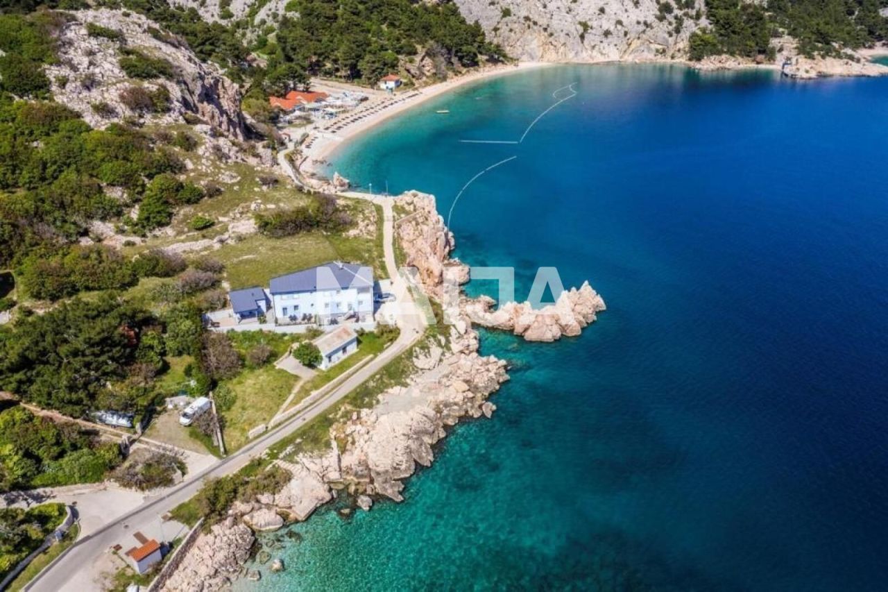 House on Krk, Croatia, 274 m² - picture 1