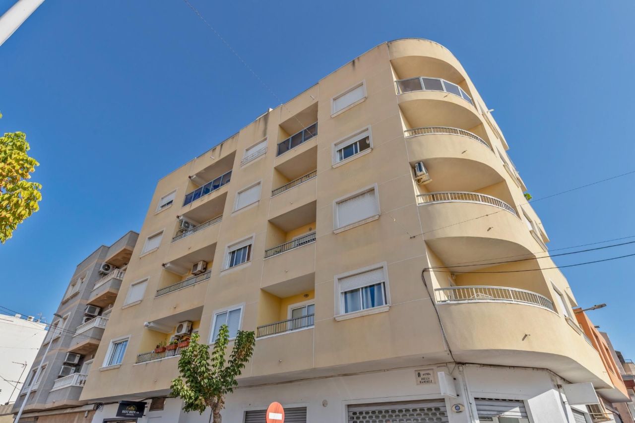 Flat in Torrevieja, Spain, 72 m² - picture 1