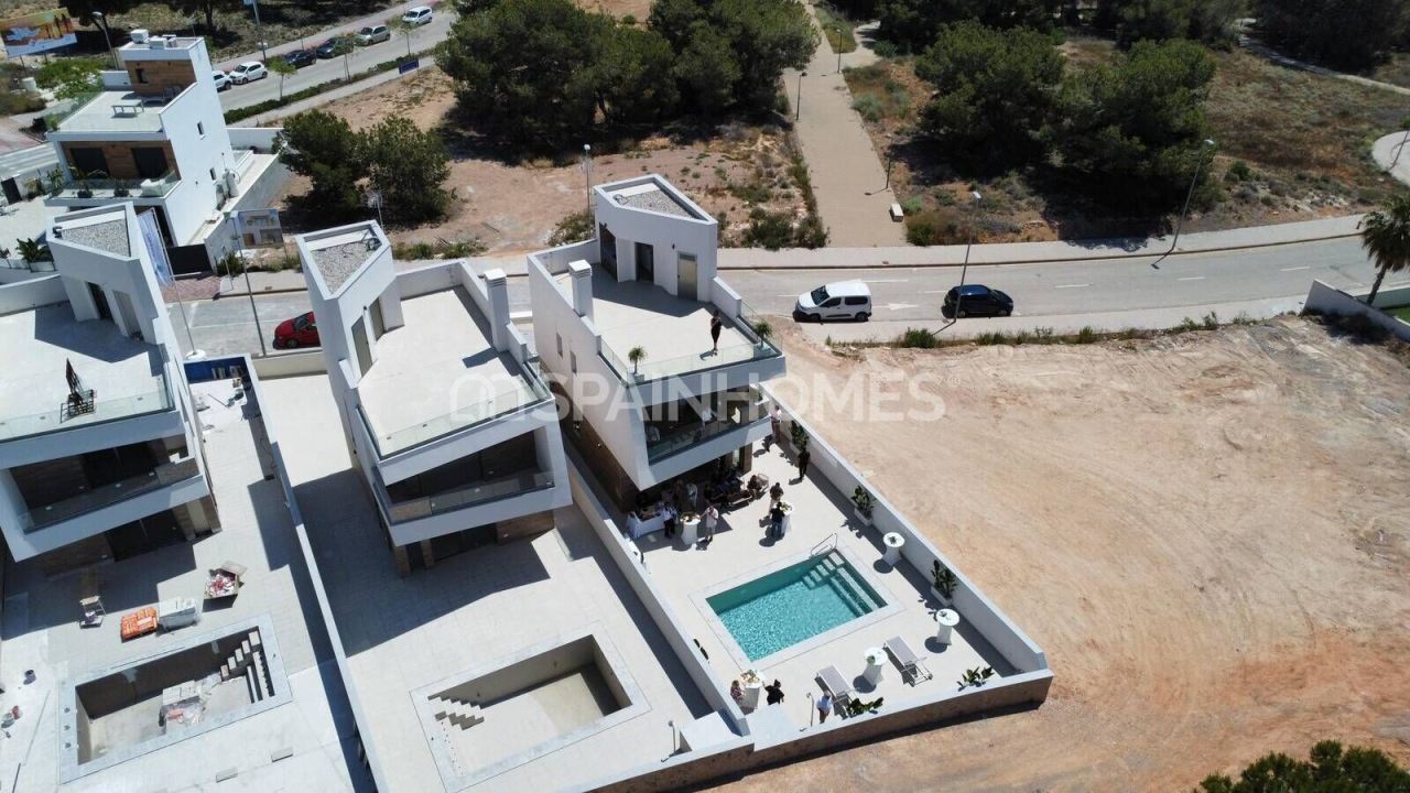 Villa en Pilar de la Horadada, España, 127 m² - imagen 9