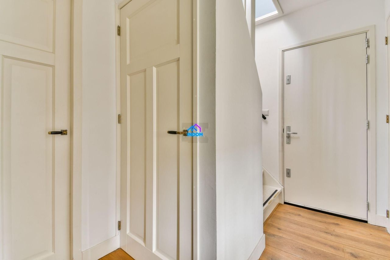 Apartment in Amsterdam, Netherlands, 92 m² - picture 3