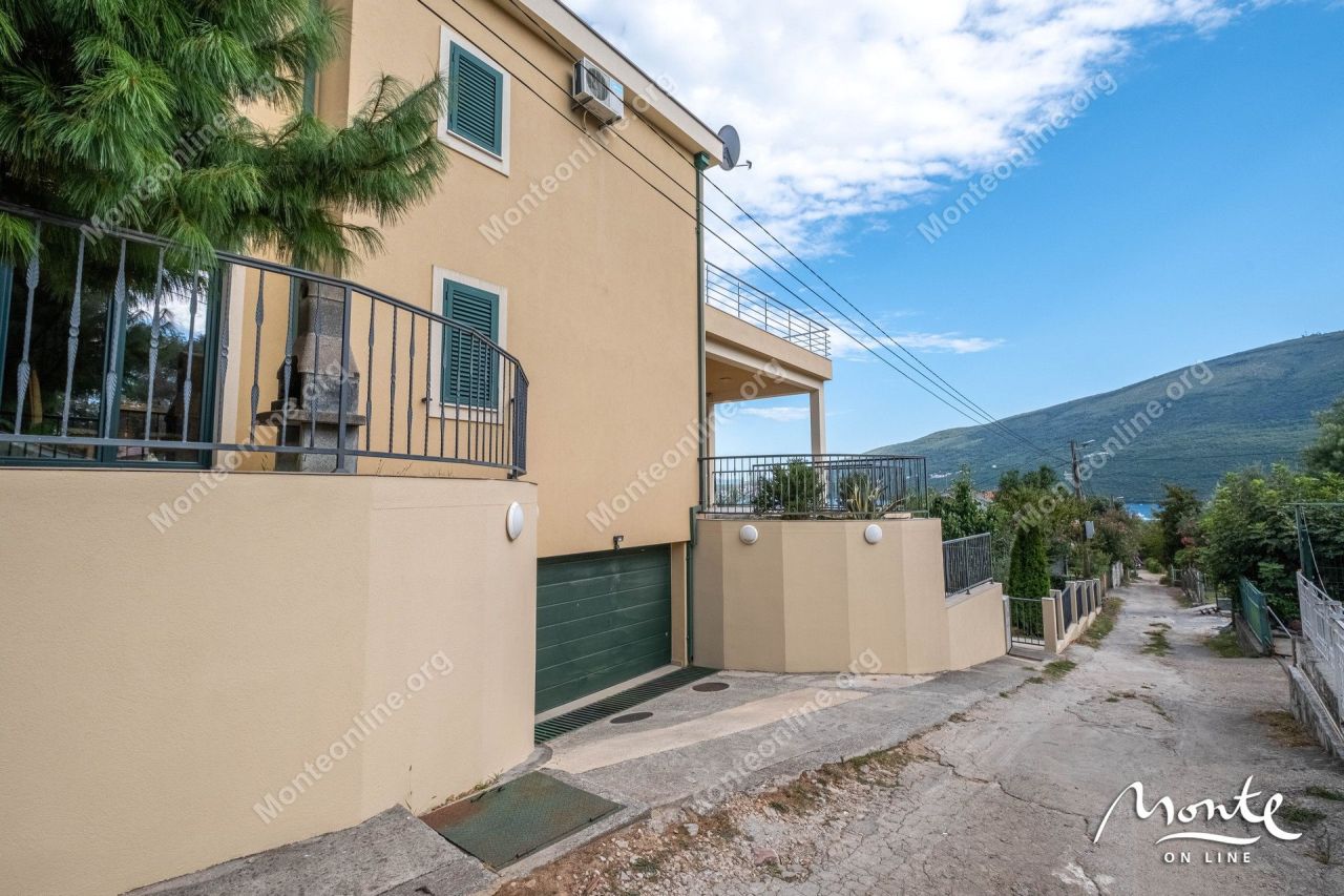 Villa in Denovici, Montenegro, 247.8 m² - picture 5