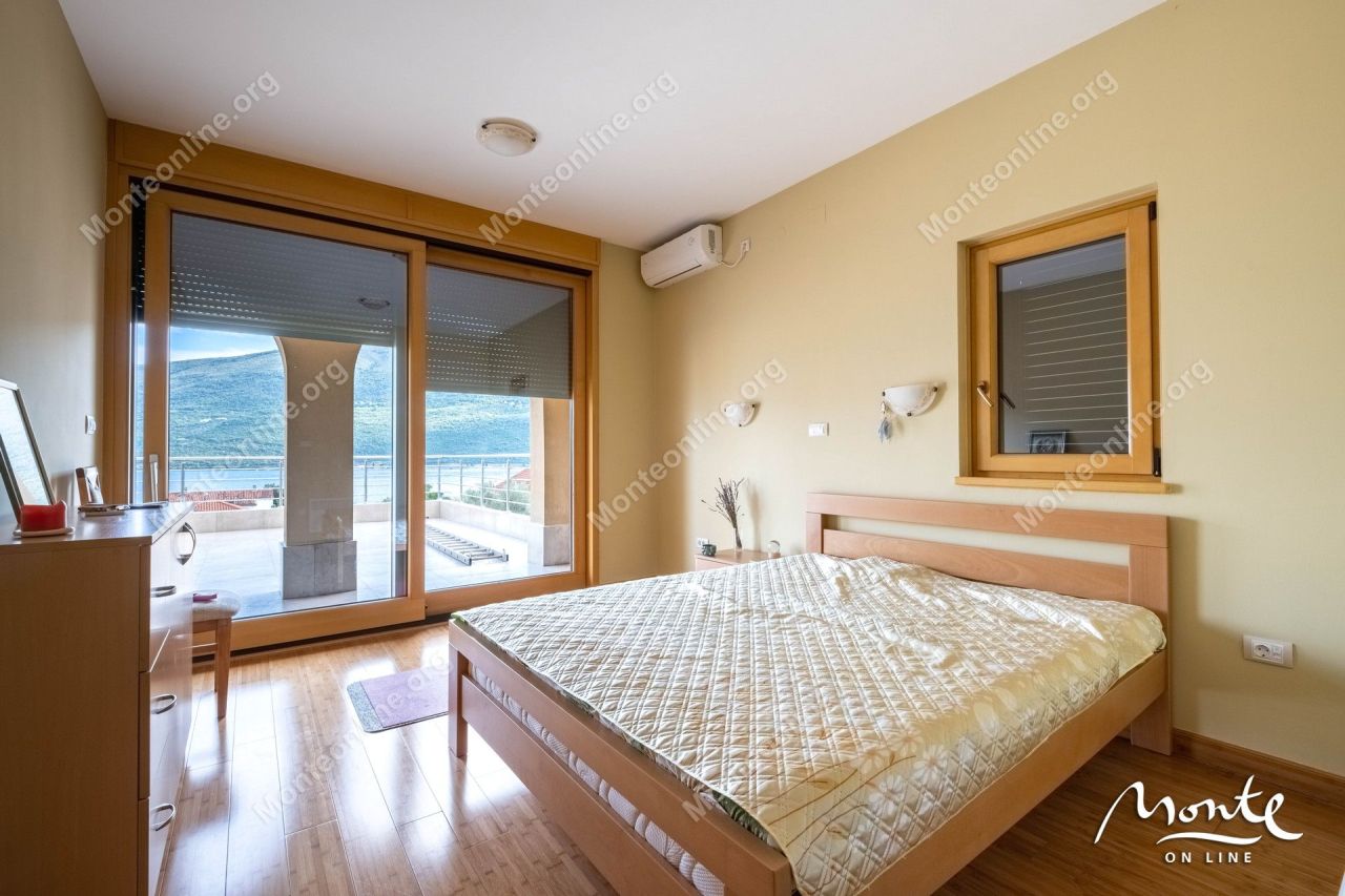 Villa in Denovici, Montenegro, 247.8 m² - picture 17