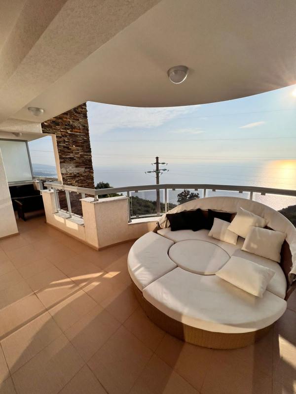 Appartement à Dobra Voda, Monténégro, 124 m² - image 1