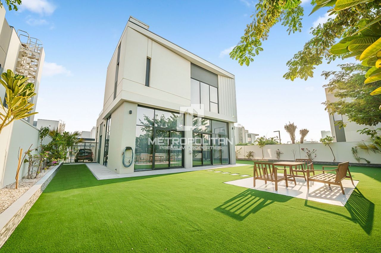 Villa à Dubaï, EAU, 575 m² - image 1