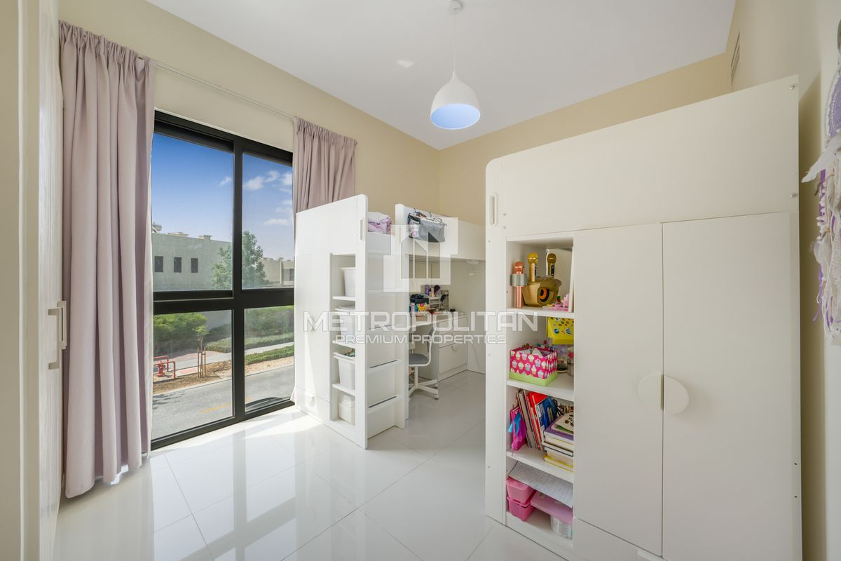 Townhouse a Dubai, EAU, 166 m² - foto 15