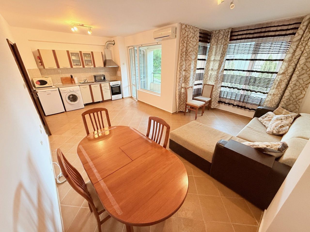 Appartement à Slantchev Briag, Bulgarie, 102 m² - image 1