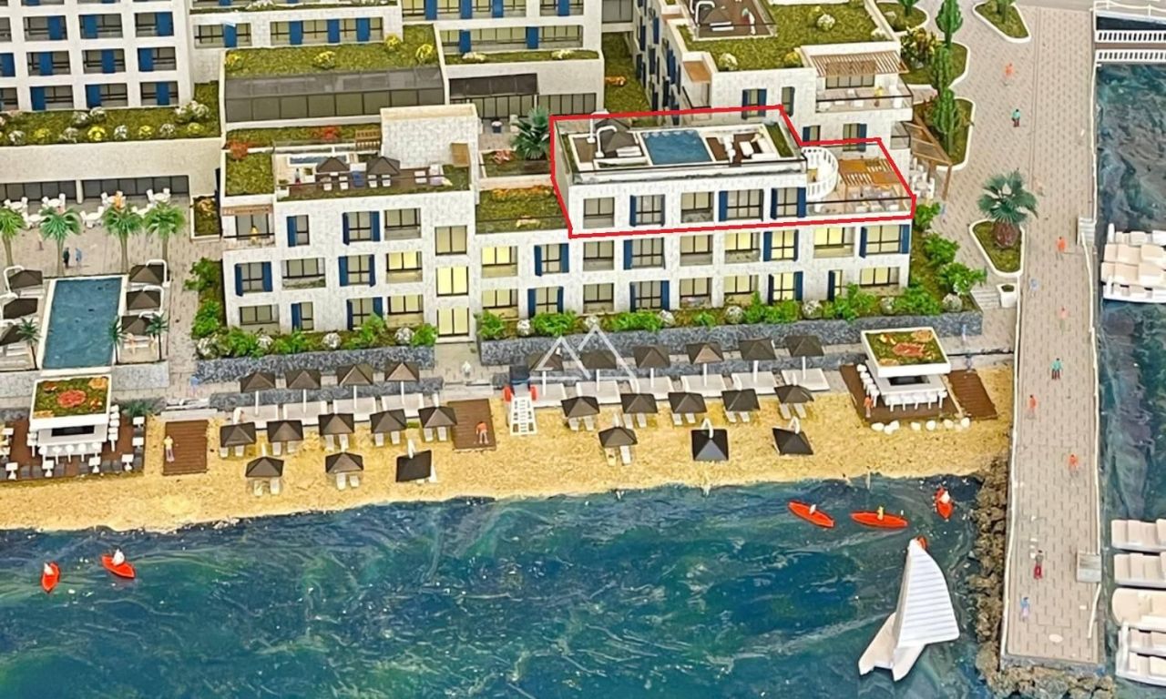 Apartment in Risan, Montenegro, 384 m² - picture 3