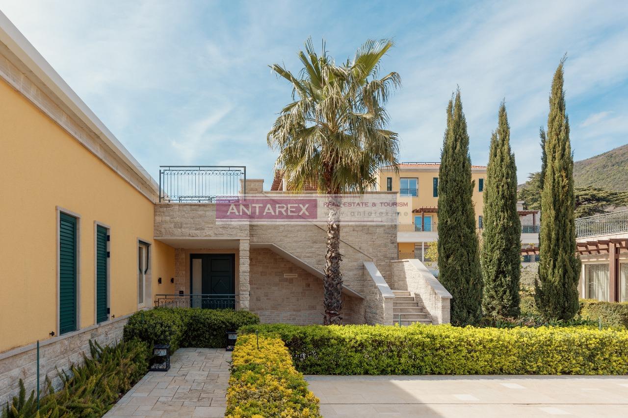 Villa à Kumbor, Monténégro, 287 m² - image 9