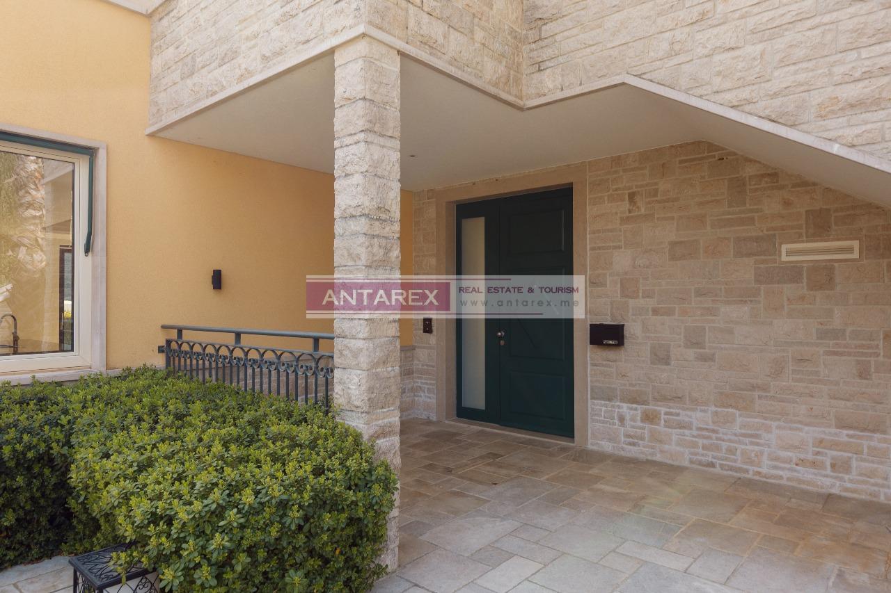 Villa à Kumbor, Monténégro, 287 m² - image 10