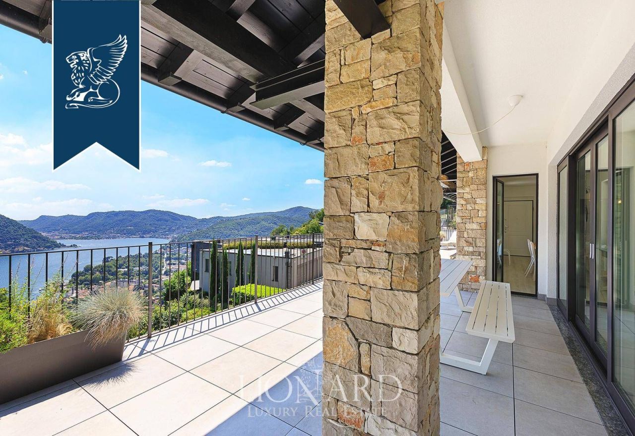 Villa in Cernobbio, Italy, 298 m² - picture 2