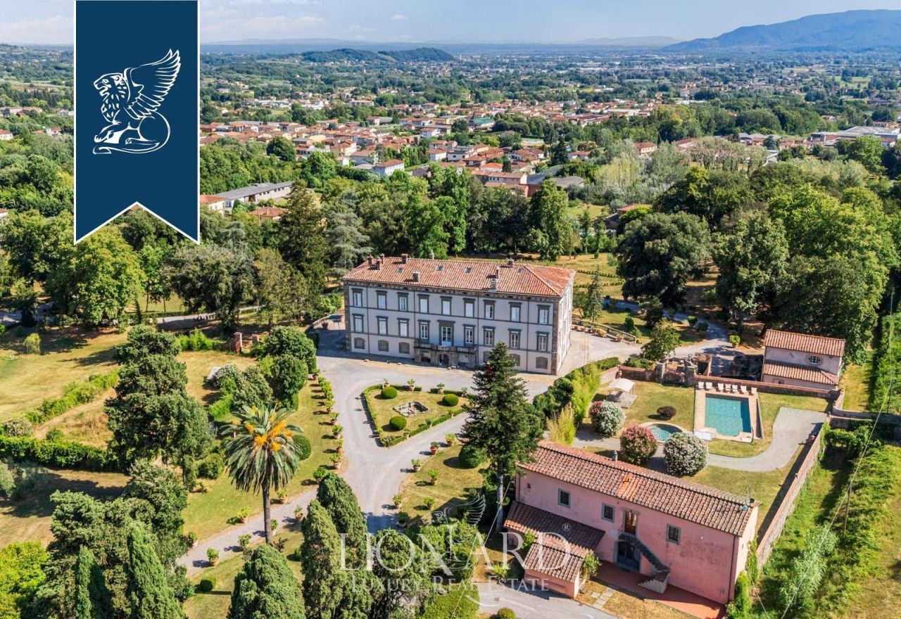 Villa a Capannori, Italia, 3 200 m² - foto 2