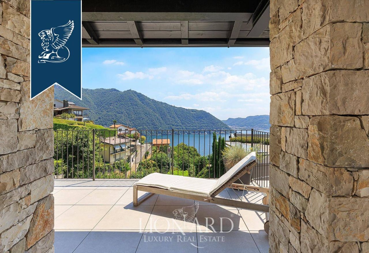 Villa in Cernobbio, Italy, 298 m² - picture 3