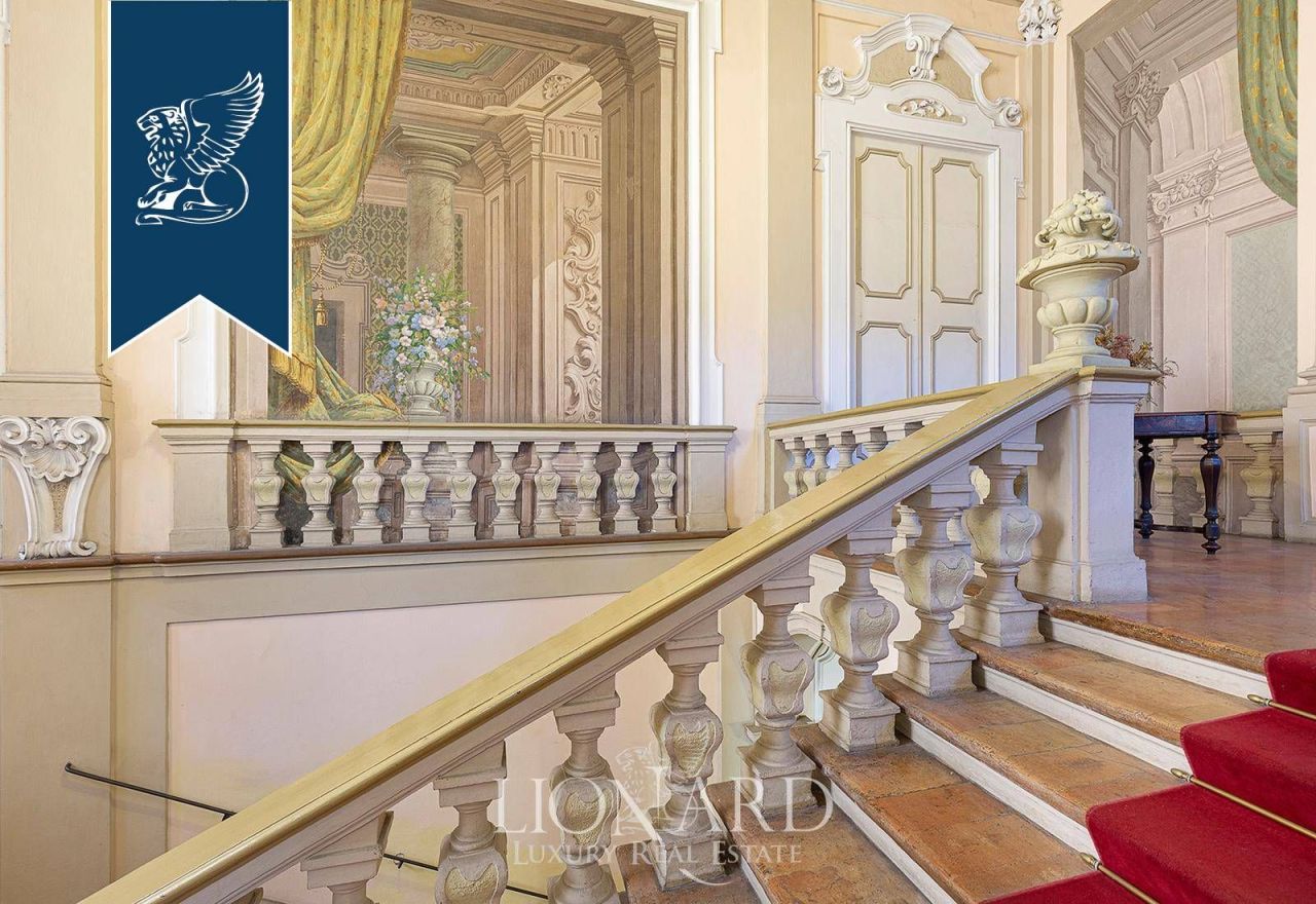 Haus in Reggio Emilia, Italien, 1 700 m² - Foto 4