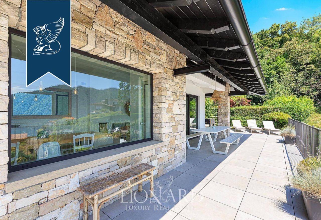 Villa in Cernobbio, Italy, 298 m² - picture 4