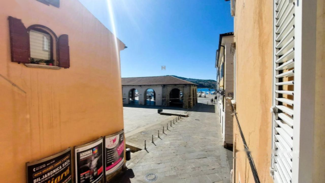 Appartement à Koper, Slovénie, 18 m² - image 1