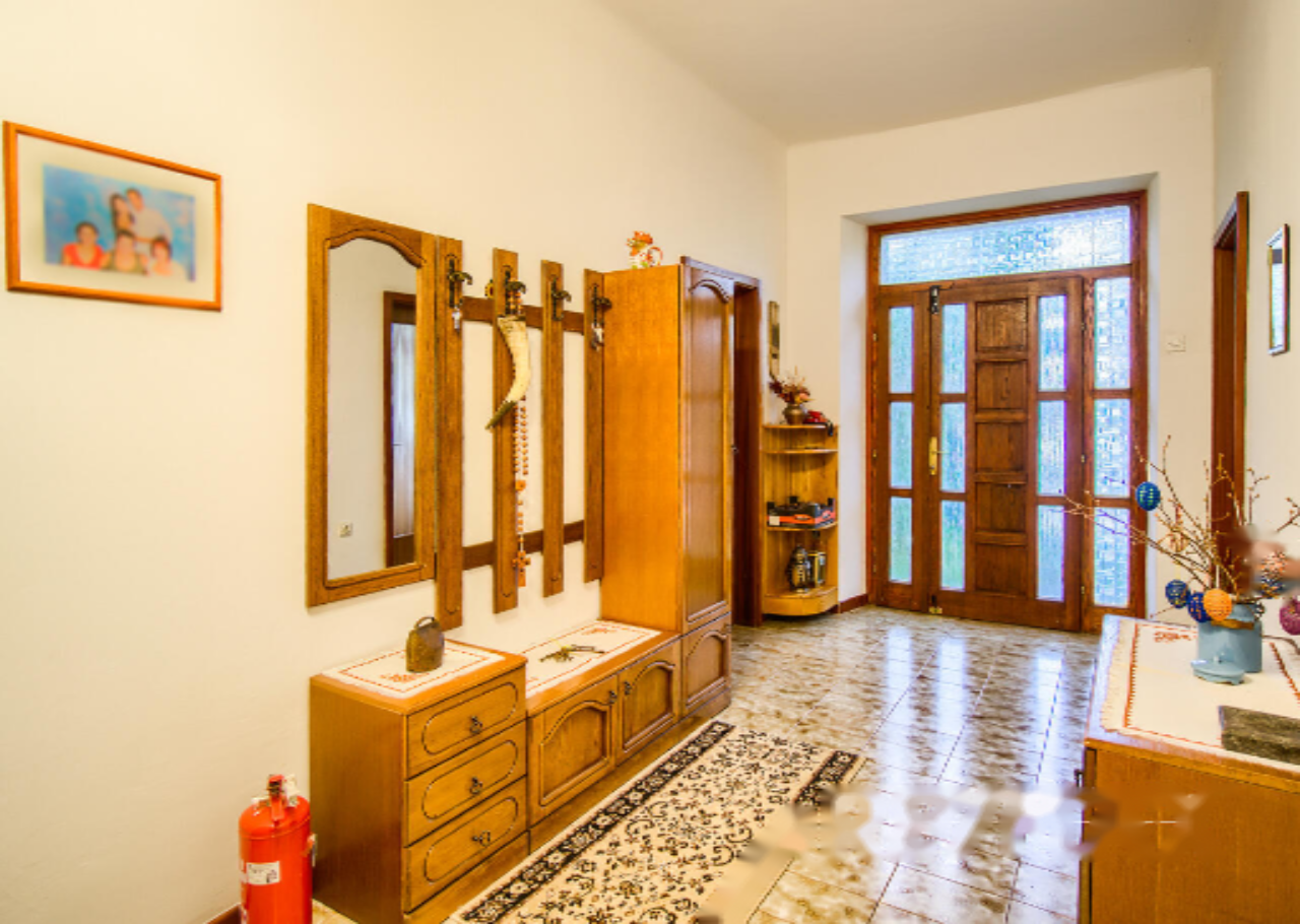 Farm in Komen, Slovenia, 3 327 m² - picture 10