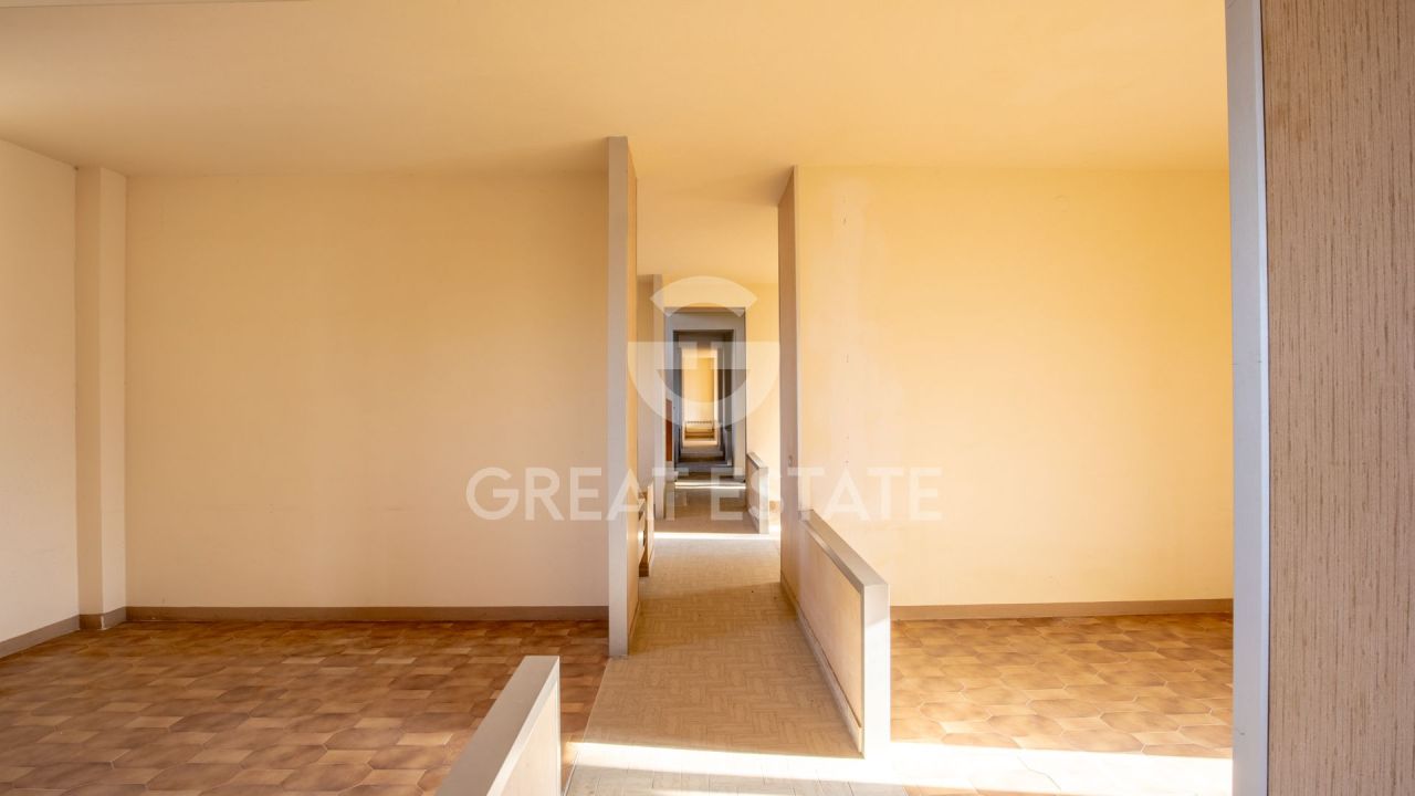 Maison à Castiglione del Lago, Italie, 1 039.75 m² - image 12