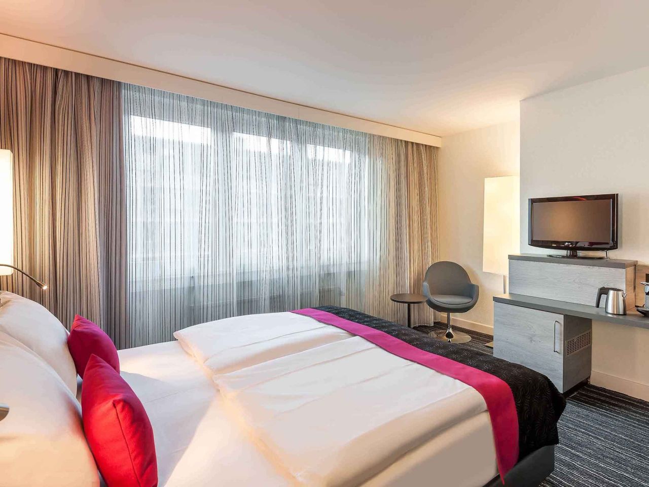 Hotel in Düsseldorf, Deutschland, 2 303 m² - Foto 1