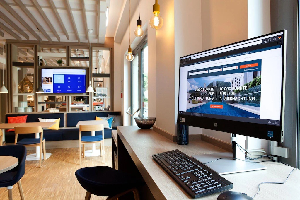 Hôtel à Fribourg-en-Brisgau, Allemagne, 5 000 m² - image 5