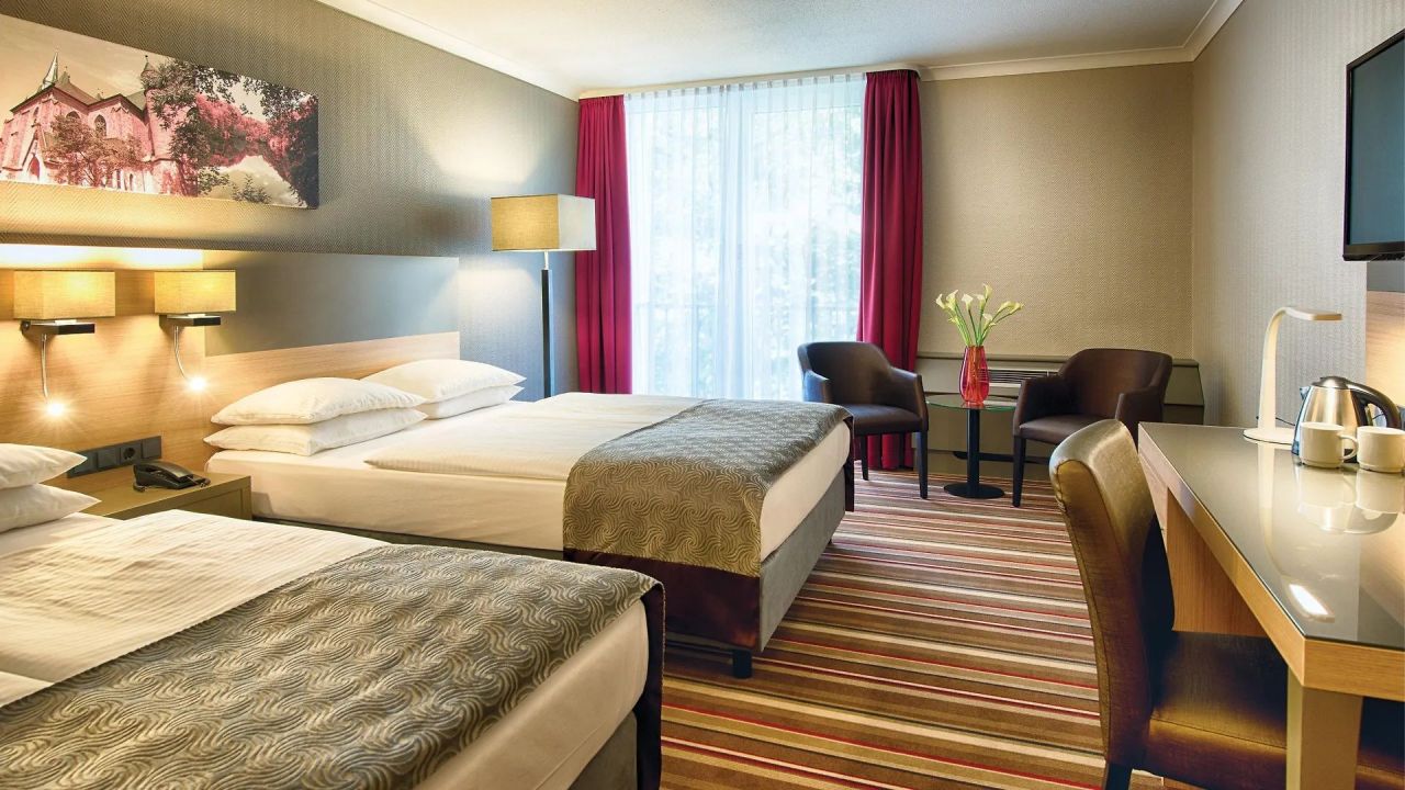 Hotel en Düsseldorf, Alemania, 621 m² - imagen 2