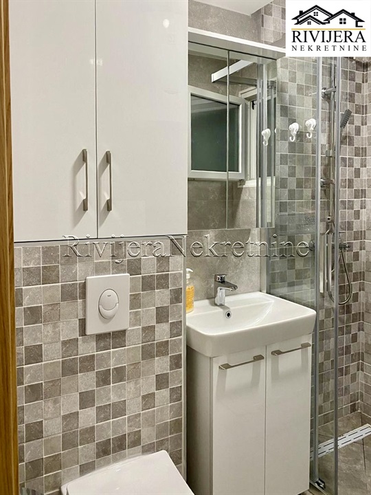 Flat in Tivat, Montenegro, 64 m² - picture 11