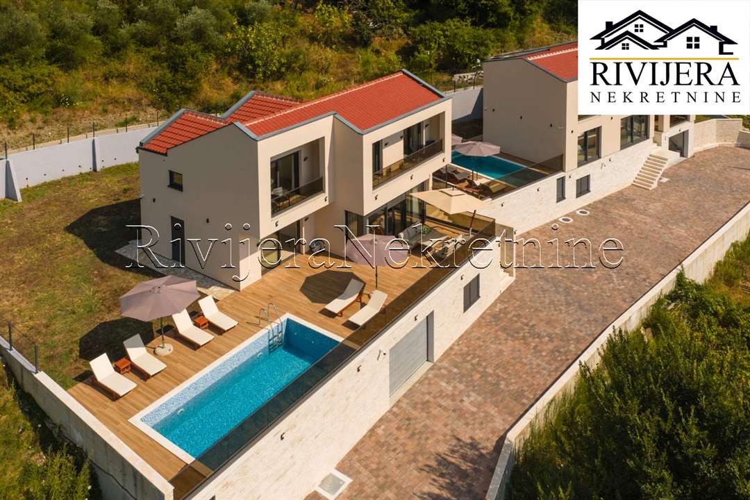 Villa à Tivat, Monténégro, 397 m² - image 1