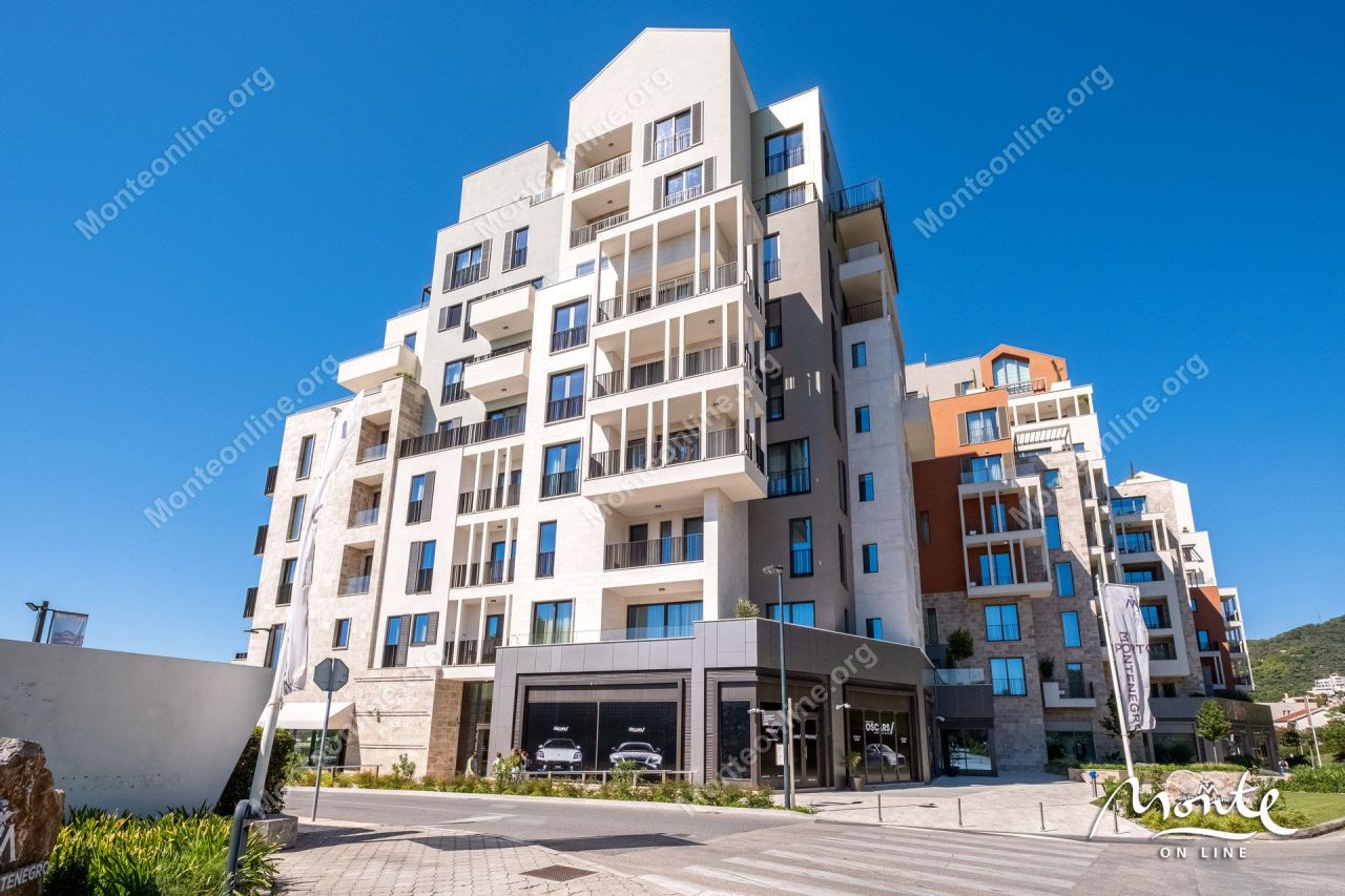 Apartamento en Tivat, Montenegro, 134 m² - imagen 1