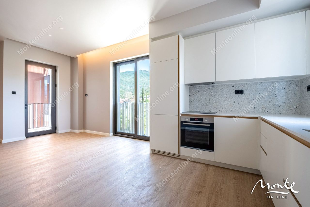 Apartamento en Tivat, Montenegro, 134 m² - imagen 3